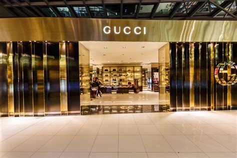 gucci stores in the world